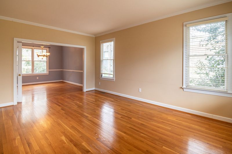 Flawless hardwood floor installation in London Ontario home